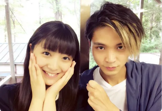 工藤美桜さんと磯村勇斗さんの画像